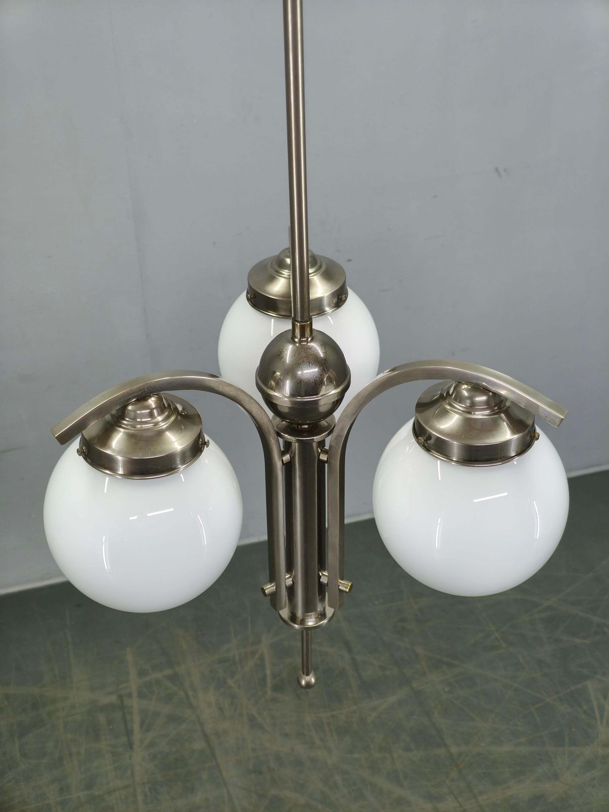 photo furniture Art Deco Nikkel Hanglamp Met Opalen Glazen Bollen, Jaren 1930