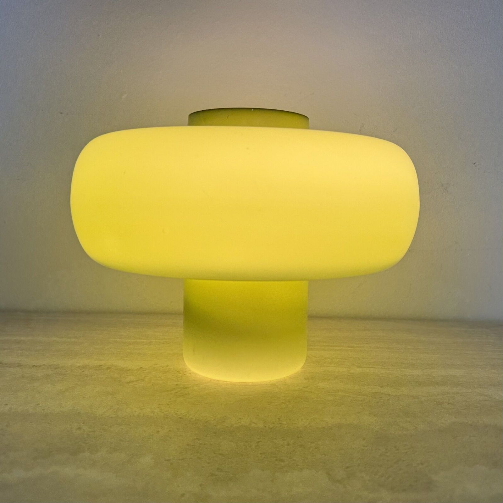 Mid Century Design Groene Glazen Zweedse Tafellamp, Jaren 1970 photo furniture