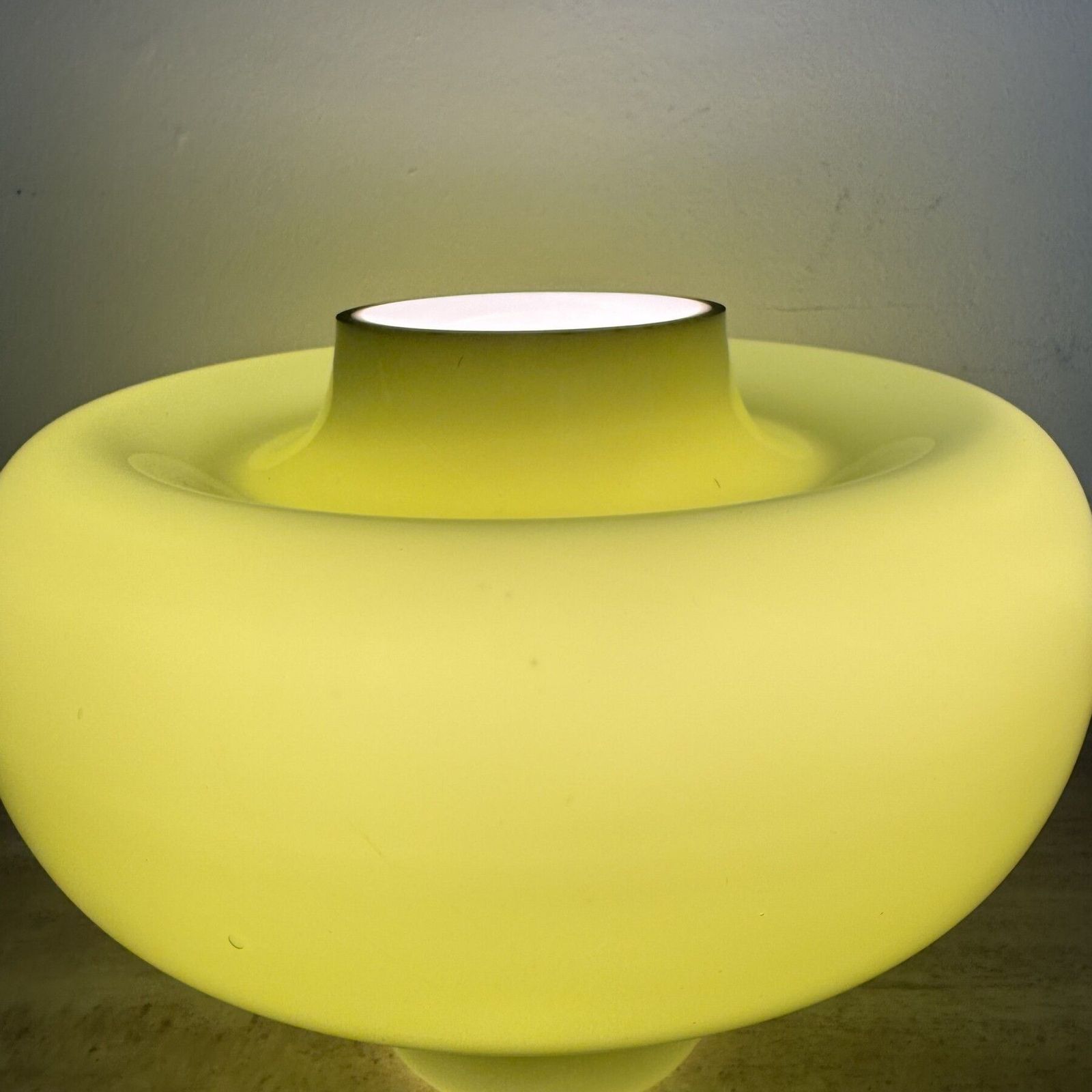photo furniture Mid Century Design Groene Glazen Zweedse Tafellamp, Jaren 1970