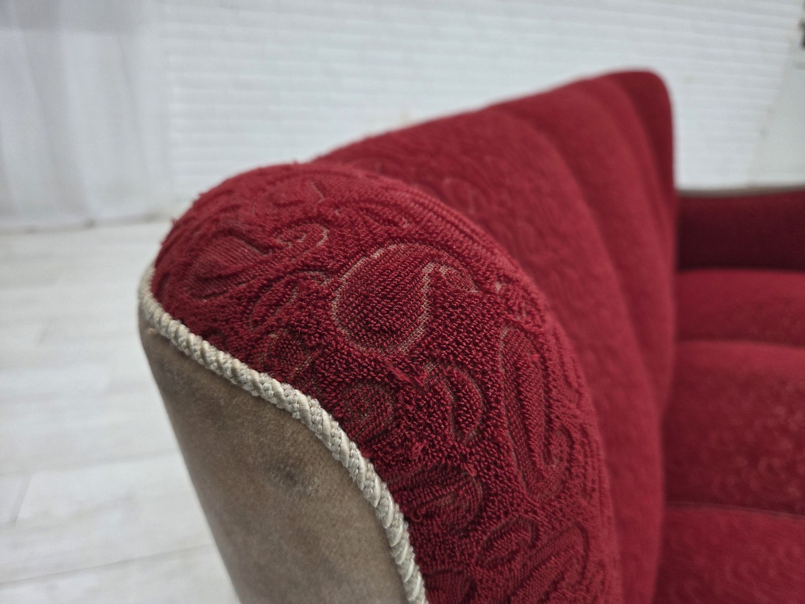 1950s, Danish 3 Seater Sofa, Original Red/Beige Furniture Wool. photo Furniture