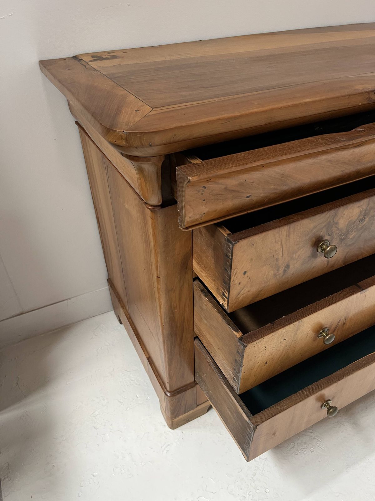 photo vinterior Louis Philippe Chest Of Drawers In Solid Cherry Wood, 19th Century.
