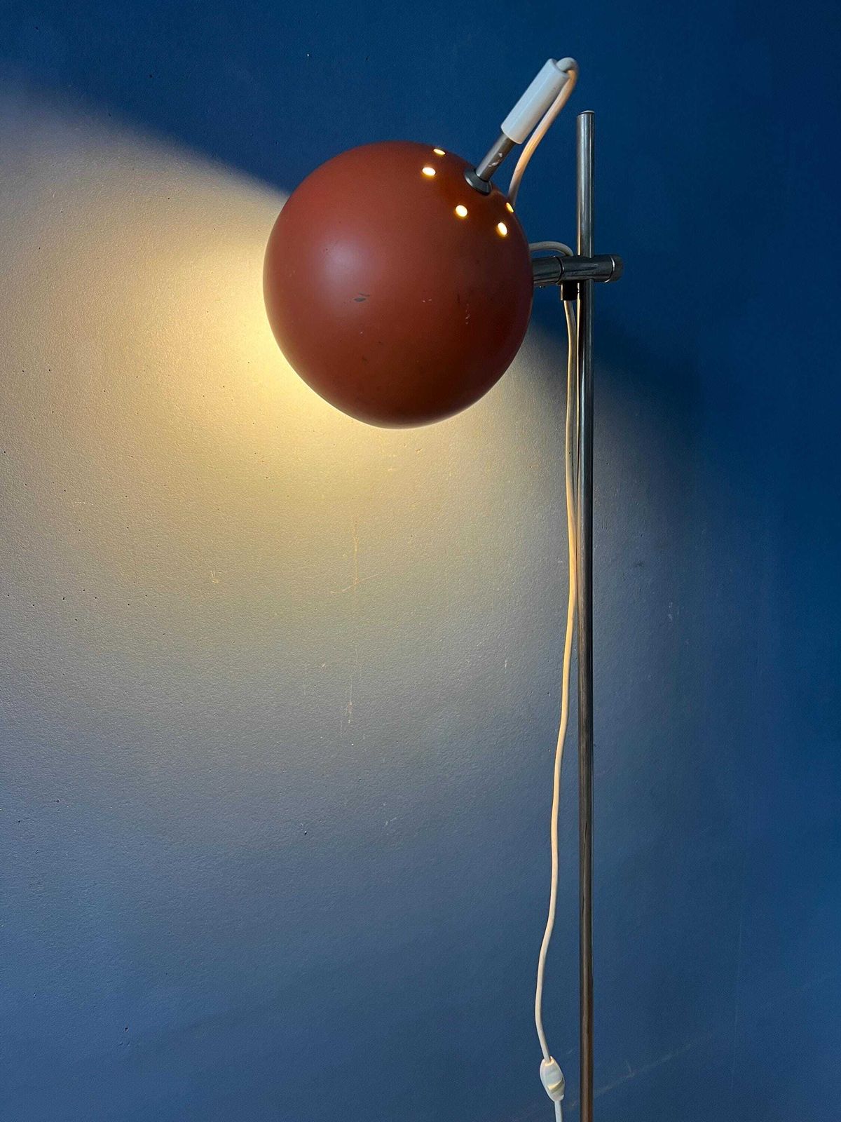 Mid Century Oranje Eyeball Vloerlamp photo 474.0