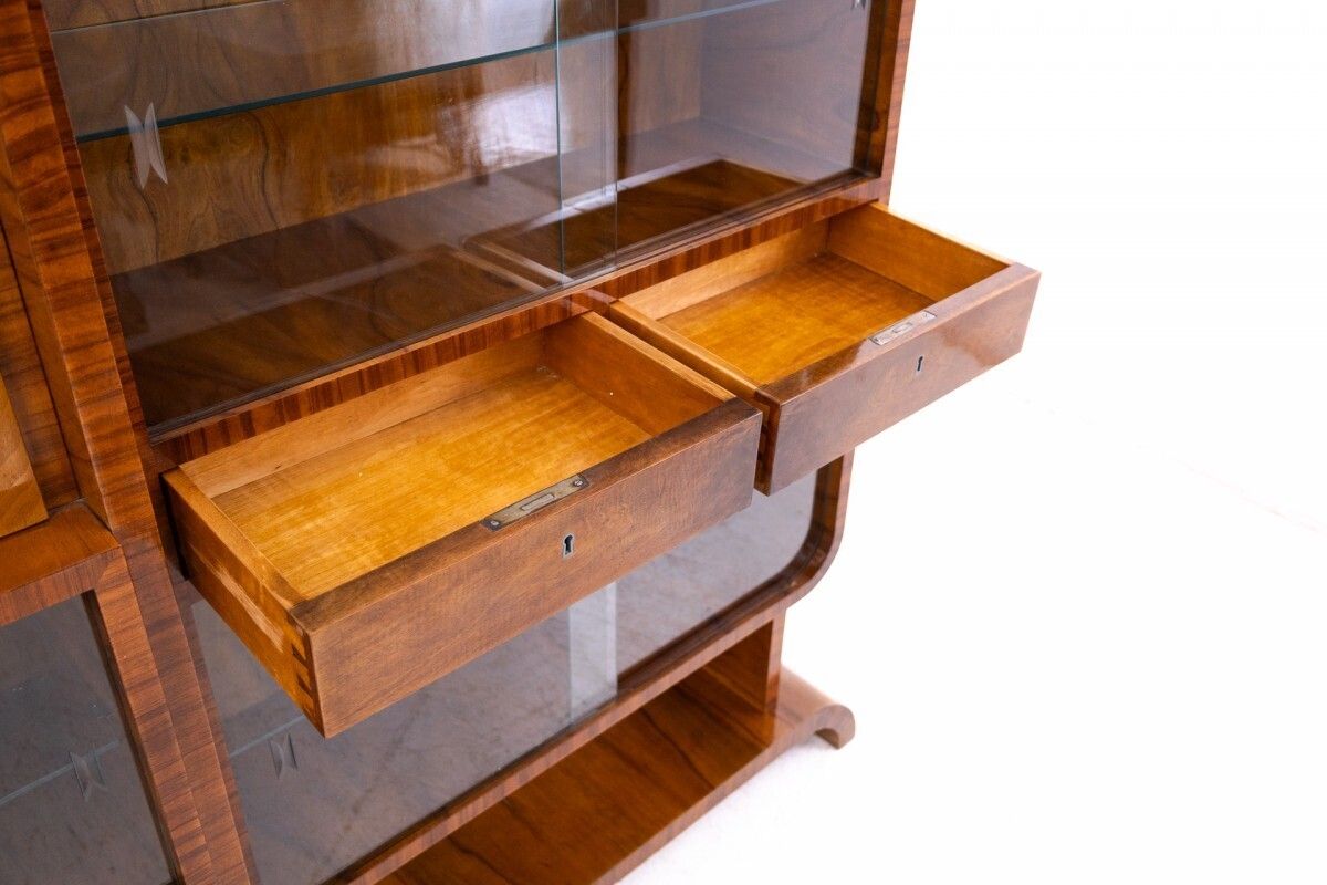 Unusual Art Deco Display Cabinet, Poland, 1930s. photo vinterior