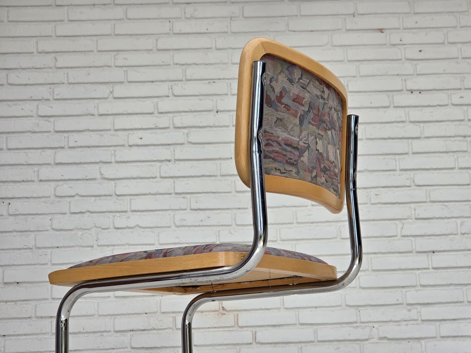 photo buy 1970s, Set Of 4 Pcs Italian Dining Chairs In Bauhaus Style.
