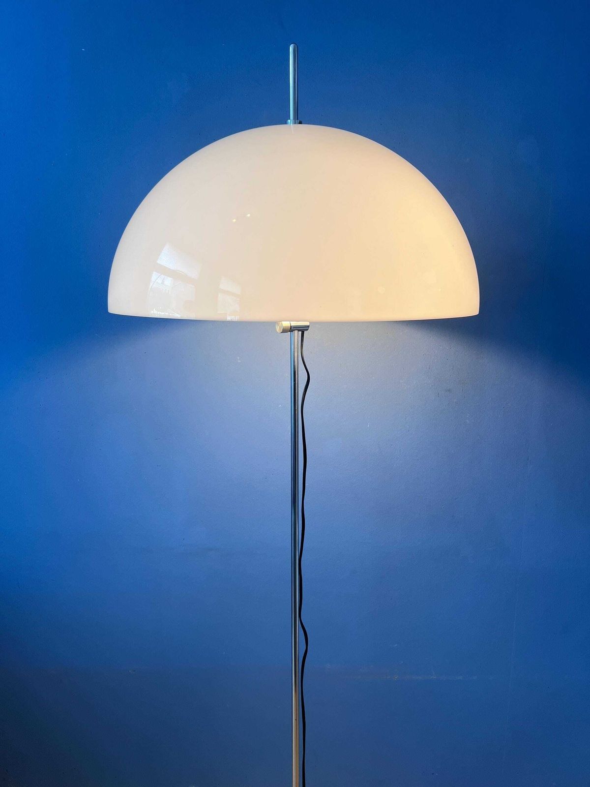 Vintage Gepo Space Age Mushroom Vloerlamp, Witte Acrylglazen Kap photo Verlichting