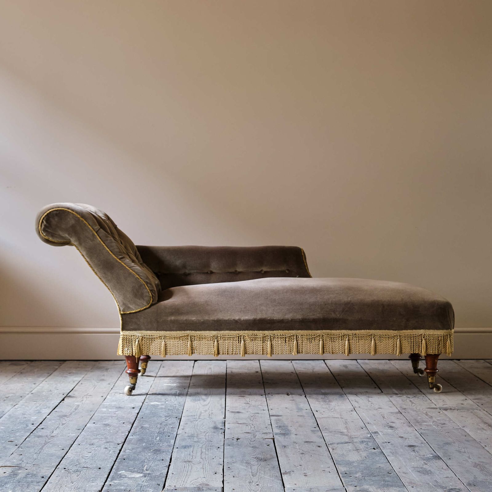 19th Century Country House Chaise Longue