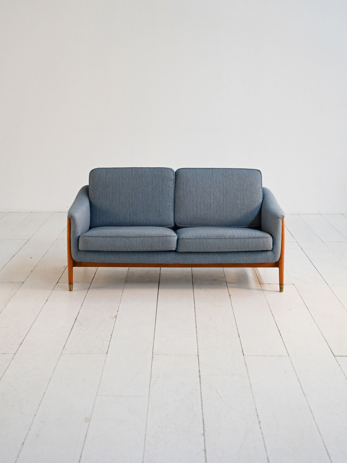 "Scania" Bank Van Folke Ohlsson photo furniture