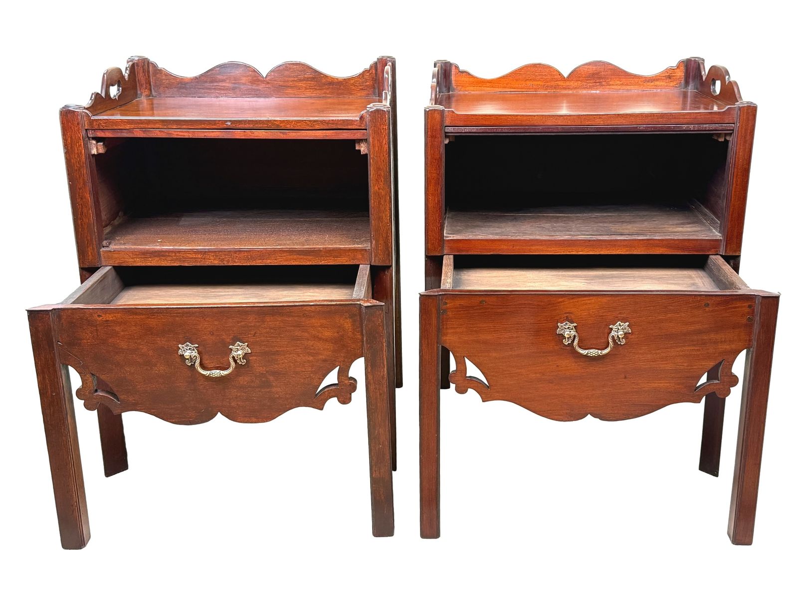 Georgian 18th Century Matched Pair Of Mahogany Bedside Night Tables (England, Circa 1760) photo furniture