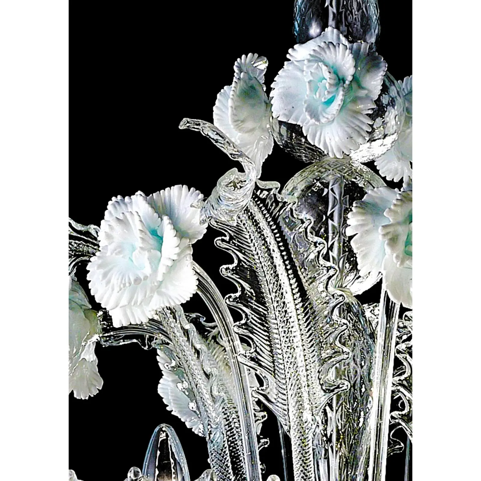 Luxury Romantic Venetian Floral Murano Glass Chandelier In White & Clear photo vinterior
