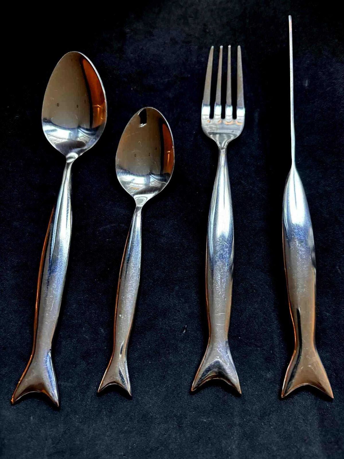 French Fish Tail Flatware Set: Stainless Steel Cutlery, Modern Decor (24 Piece) photo furniture