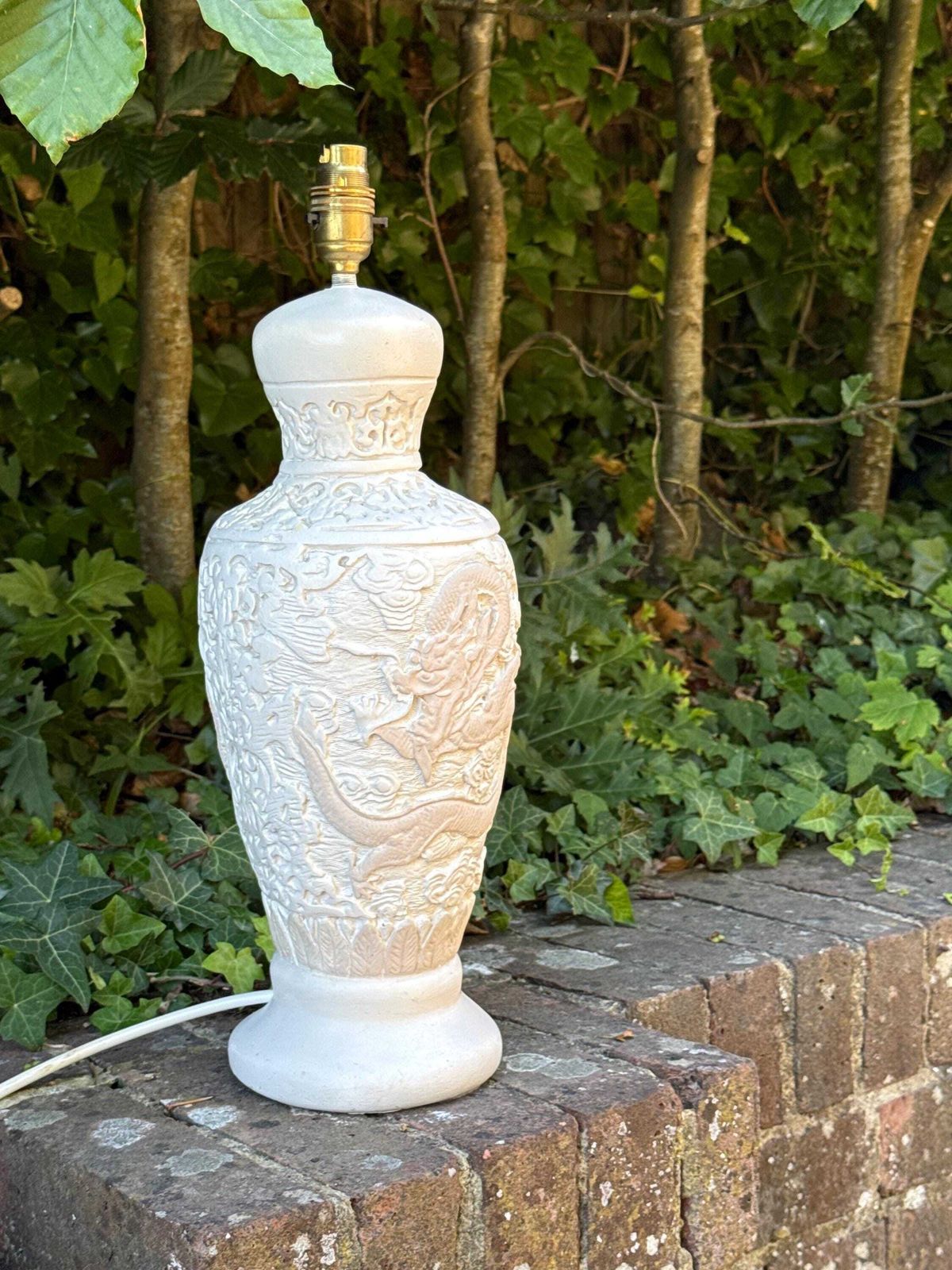photo vinterior Large Vintage Oriental Dragon Relief Table Lamp Chalk Painted Statement Piece   Working And Tested 46cm Tall