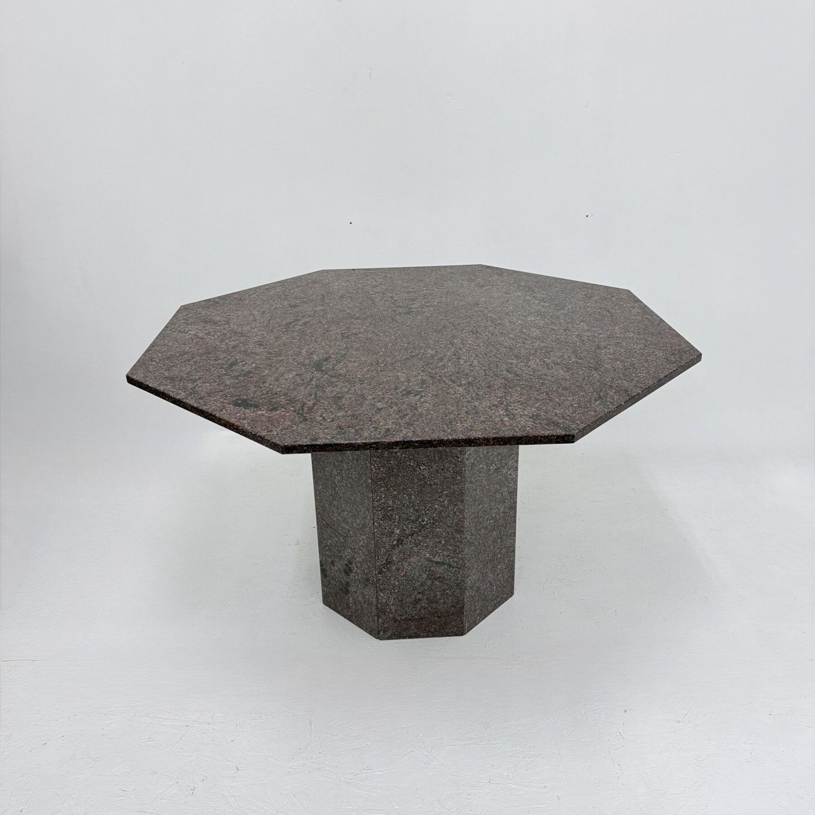 Mid Century Achthoekige Granieten Eettafel, Jaren 1980 photo vinterior