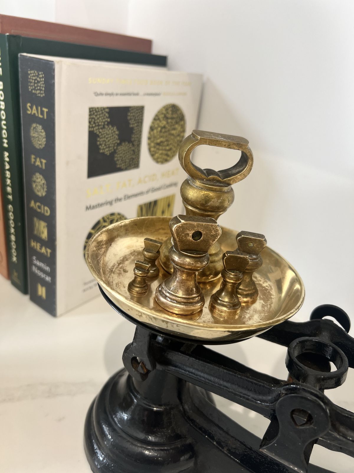 Vintage Cast Iron Scales With Weights photo 62.0