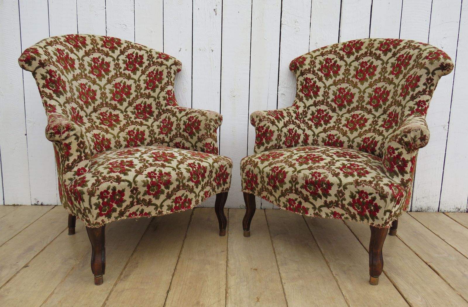 photo furniture Pair Of Antique Napoleon III Tub Armchairs
