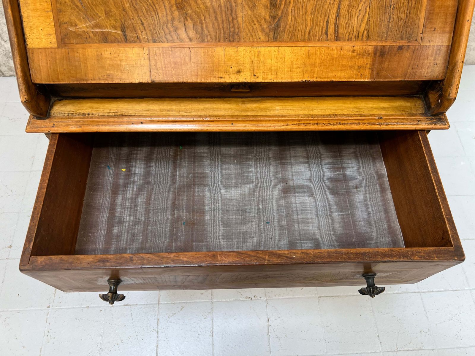 photo vinterior 19th Century Bureau Desk With Bookcase Display Cabinet