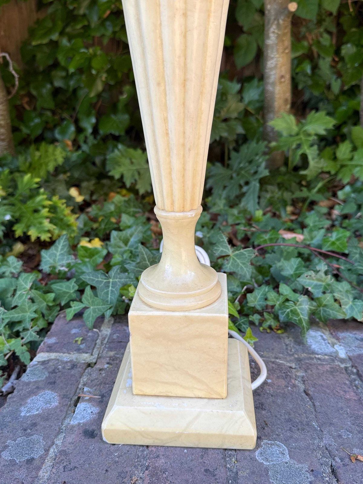 photo vinterior Tall Vintage Alabaster Table Lamp – Mid Century Classical Statement Lighting   Working And Pat Tested, 52cm Tall