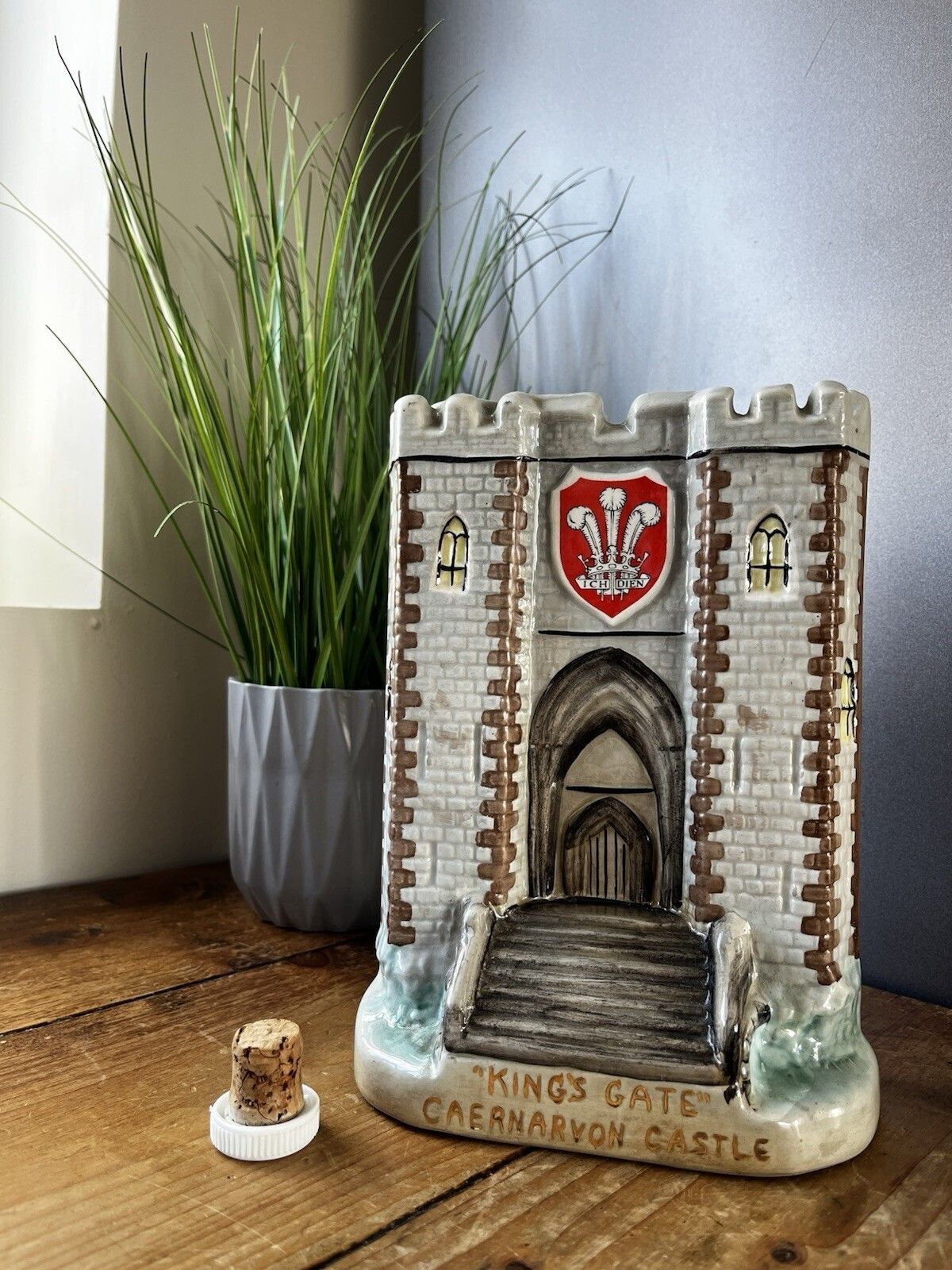 1969 Prince Of Wales Investiture Charles Caernarfon Castle Kings Gate Decanter