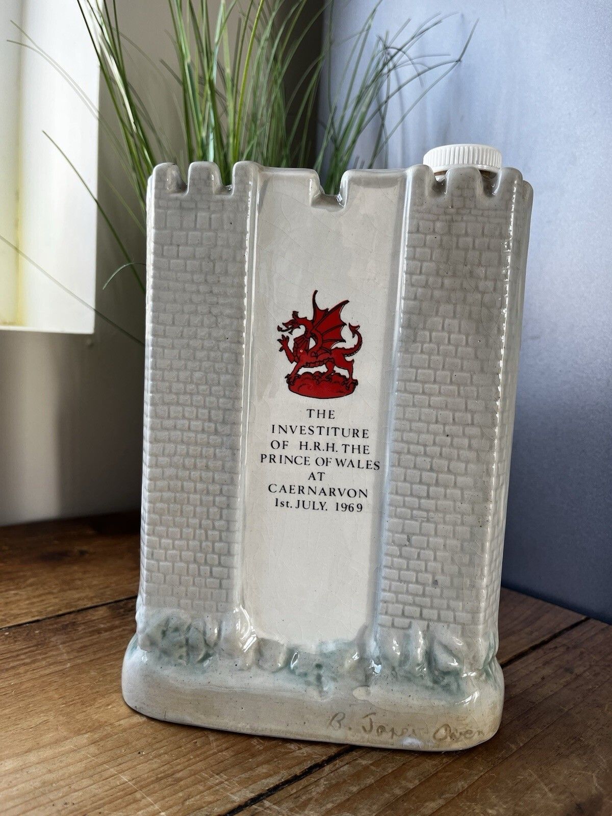 1969 Prince Of Wales Investiture Charles Caernarfon Castle Kings Gate Decanter photo buy