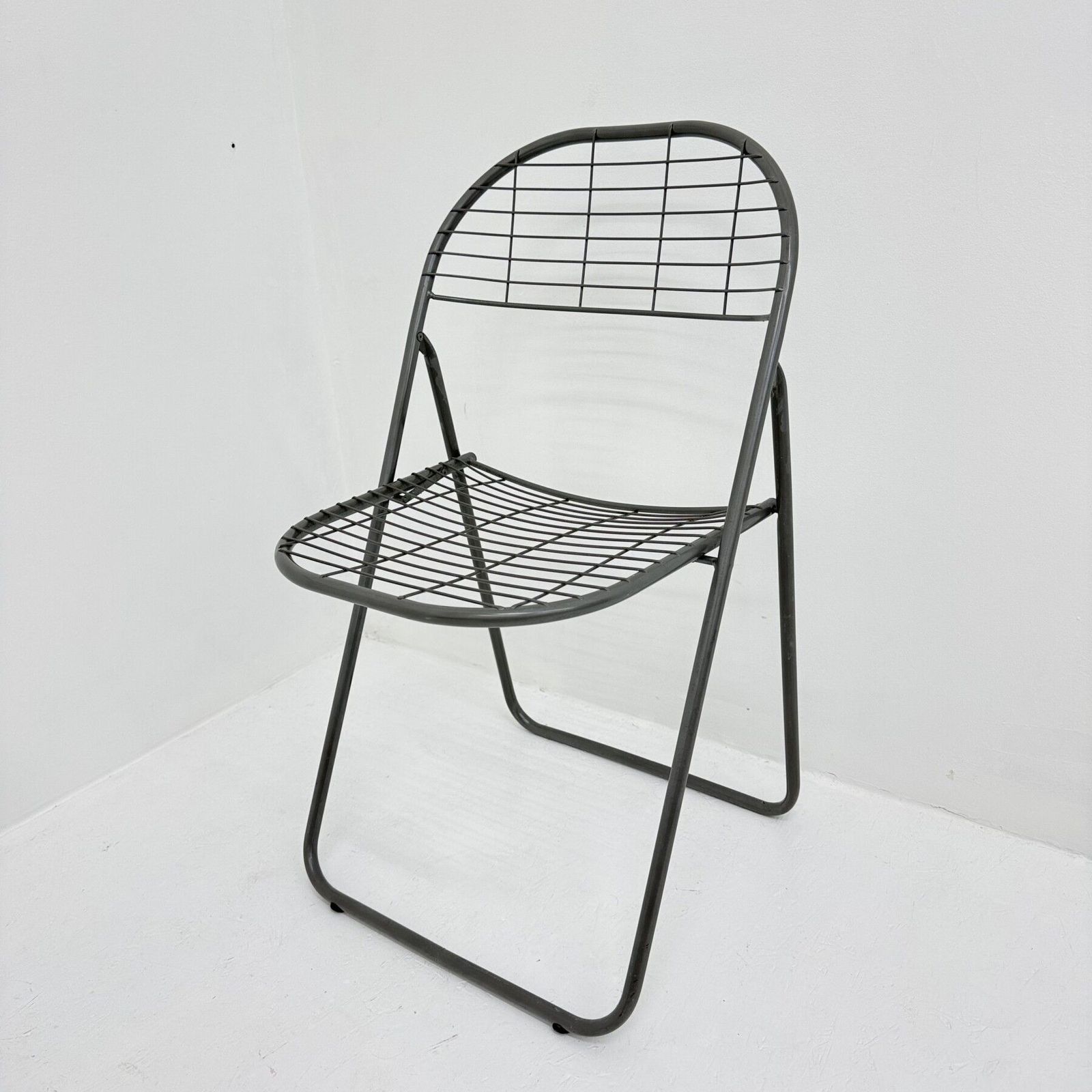 Niels Gammelgaard voor Ikea grijze metalen draadstoel, inklapbaar, ca. jaren 1970 photo Meubels