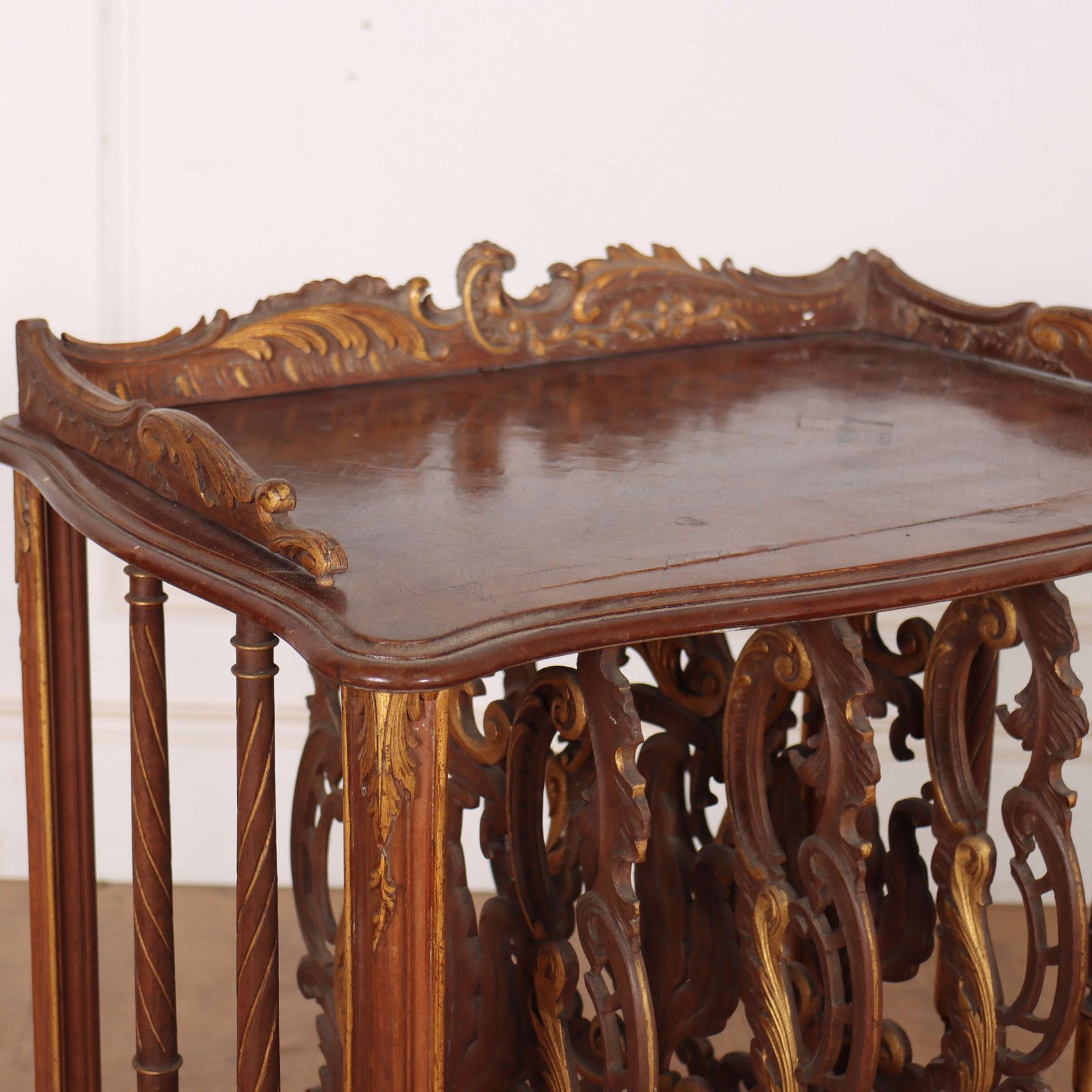 French Carved Stand, 1800s photo vinterior