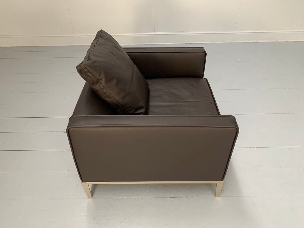 photo furniture B&B Italia Simpliciter Large Armchair   In Gamma Dark Brown Leather