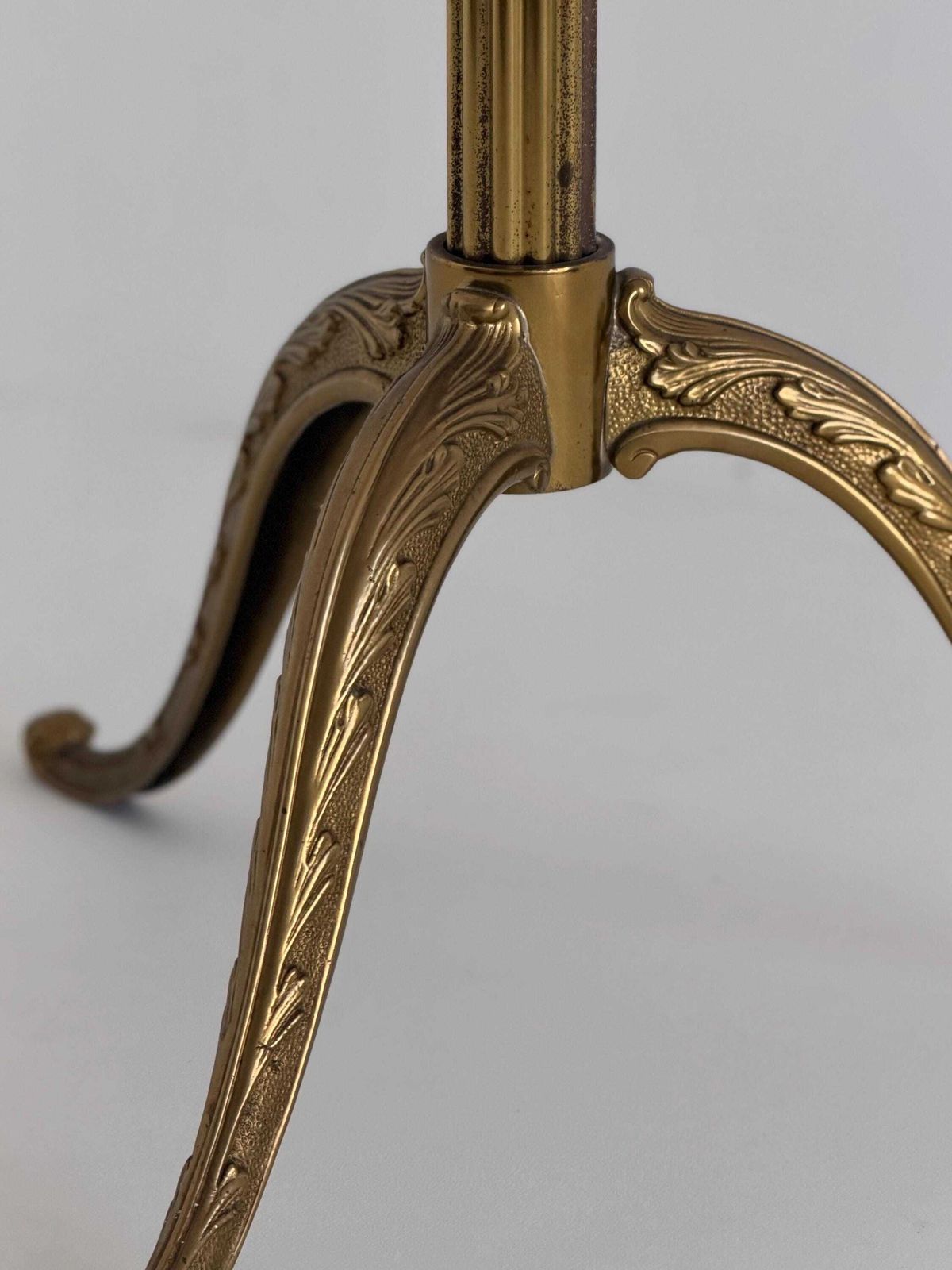 photo vintage Vintage Italian Hall Tree In Brass With Rotating Crown And Original Patina