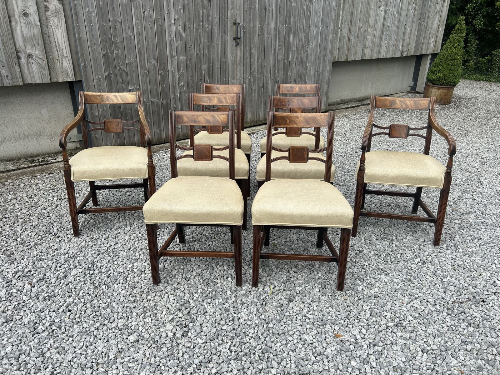 A Superb Set Of 8 Mahogany Georgian Chairs 6 Singles And 2 Carvers photo vinterior