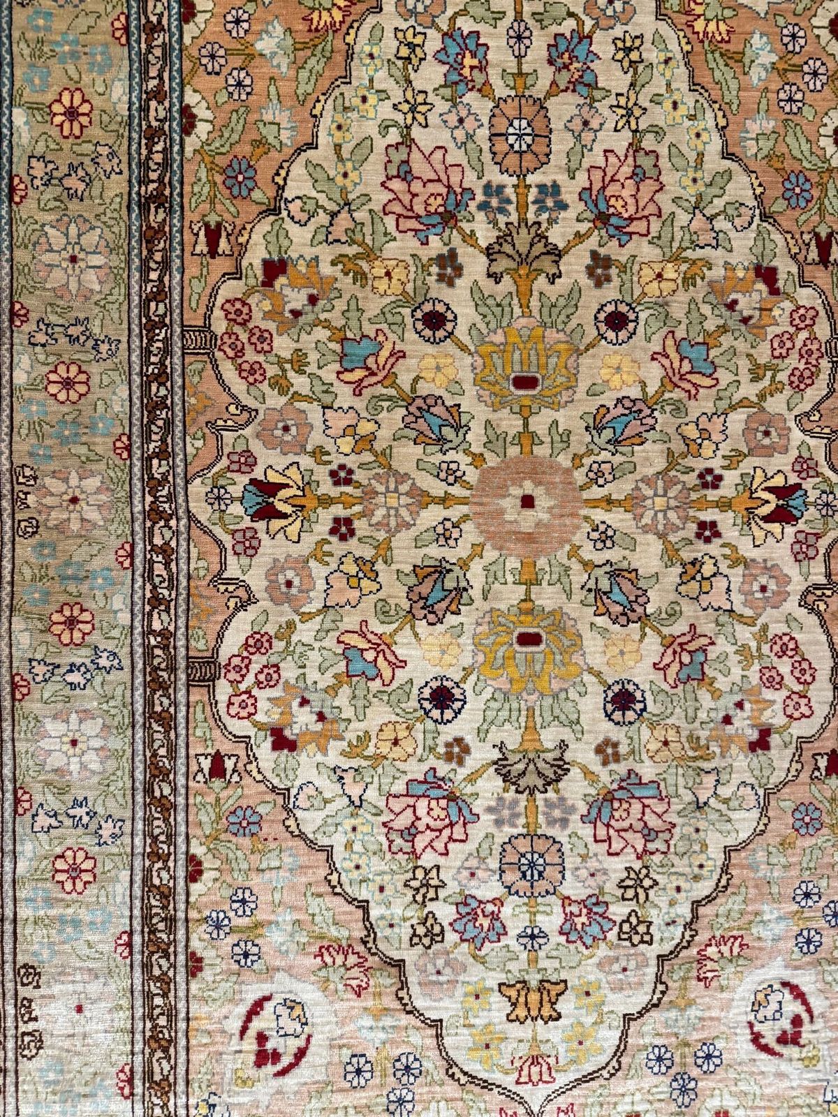 photo buy Vintage Turkish Silk Hereke Rug 1.09m X 0.68m