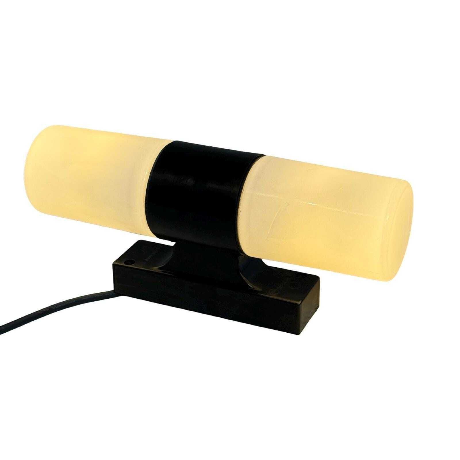 Wandlamp met één lichtpunt | Melkglas en bakeliet | Ca. jaren 1960, Tsjecho-Slowakije photo vinterior