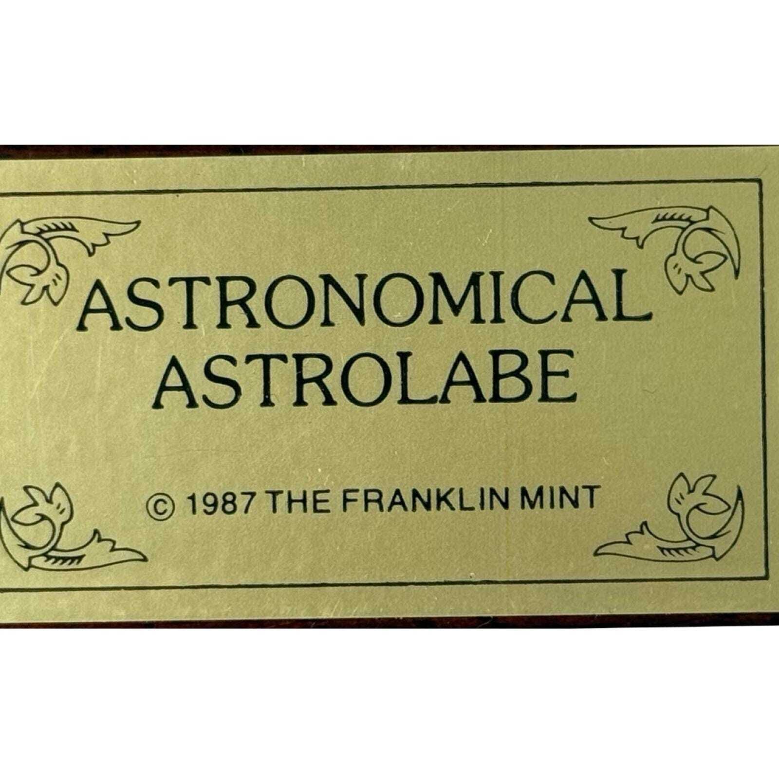 Franklin Mint   Astronomische Astrolabe   Verguld Messing Op Houten Sokkel   1987 photo vinterior
