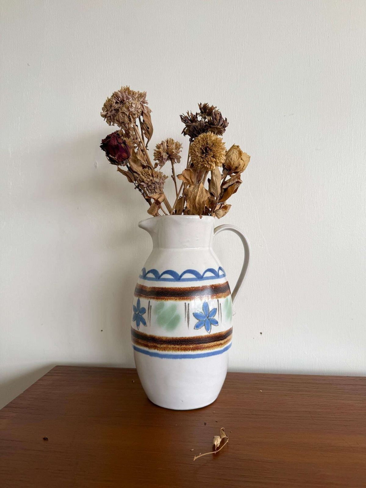 Large Vintage Stoneware Pitcher Jug Vase Buchan Portobello Model 185/60 Floral Motif