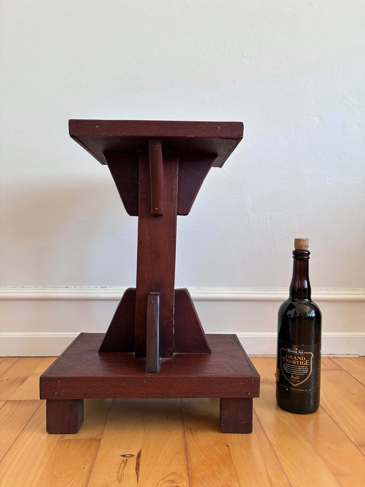 photo furniture Vintage Arts And Crafts Tile Top Side Table / Plant Stand