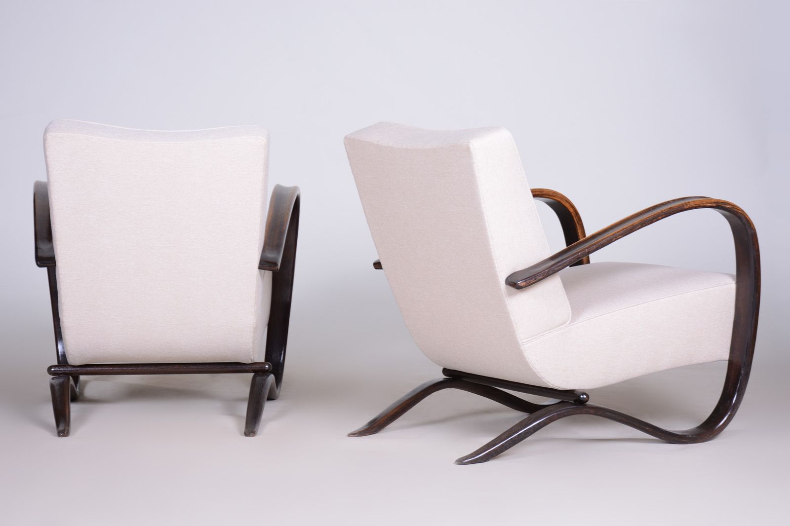 photo buy Pair Of Art Deco Beech Armchairs H 269 From Czechoslovakia By Jindrich Halabala