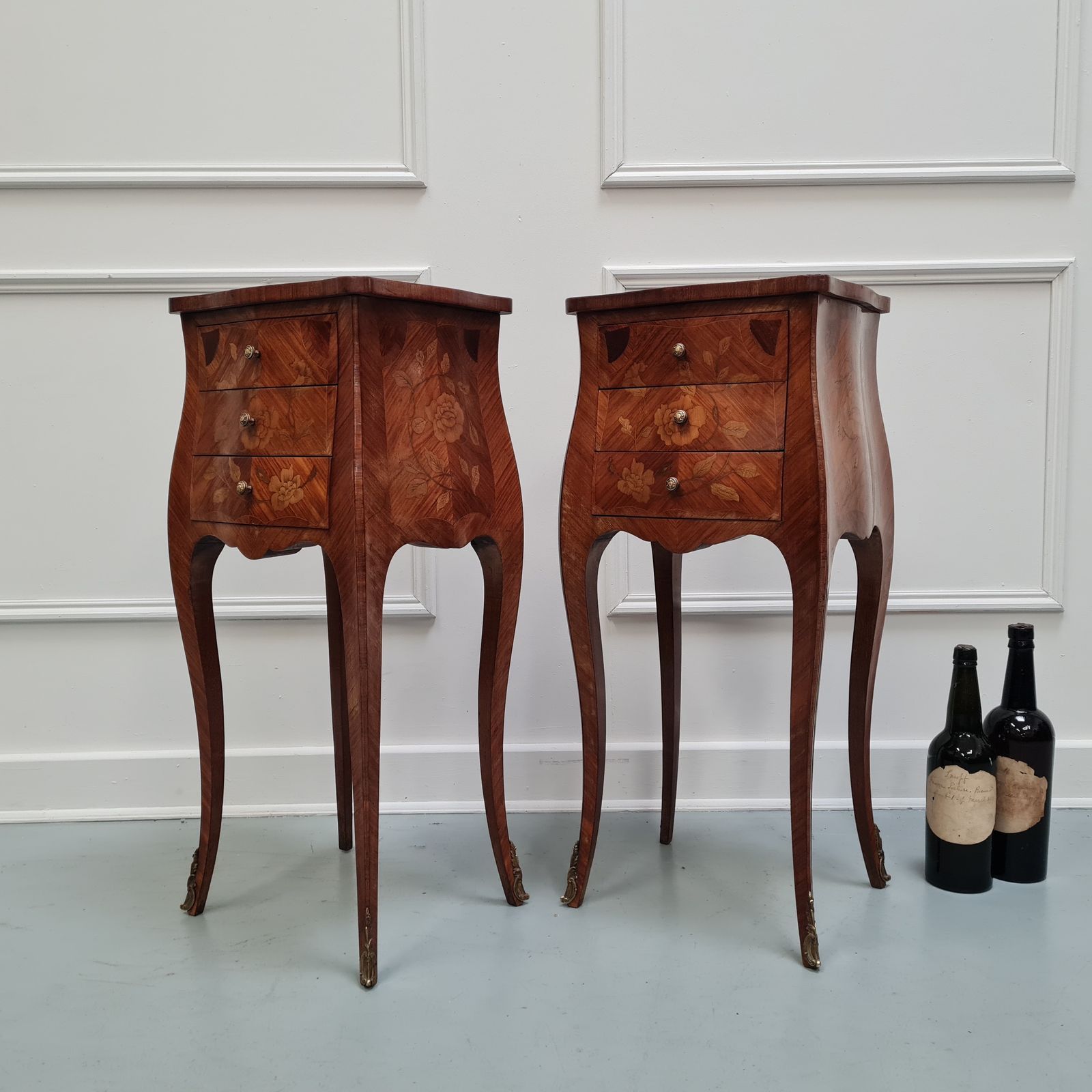 Quality French Kingwood Bedside Tables C1930 Free Del Eng/Wales photo Furniture