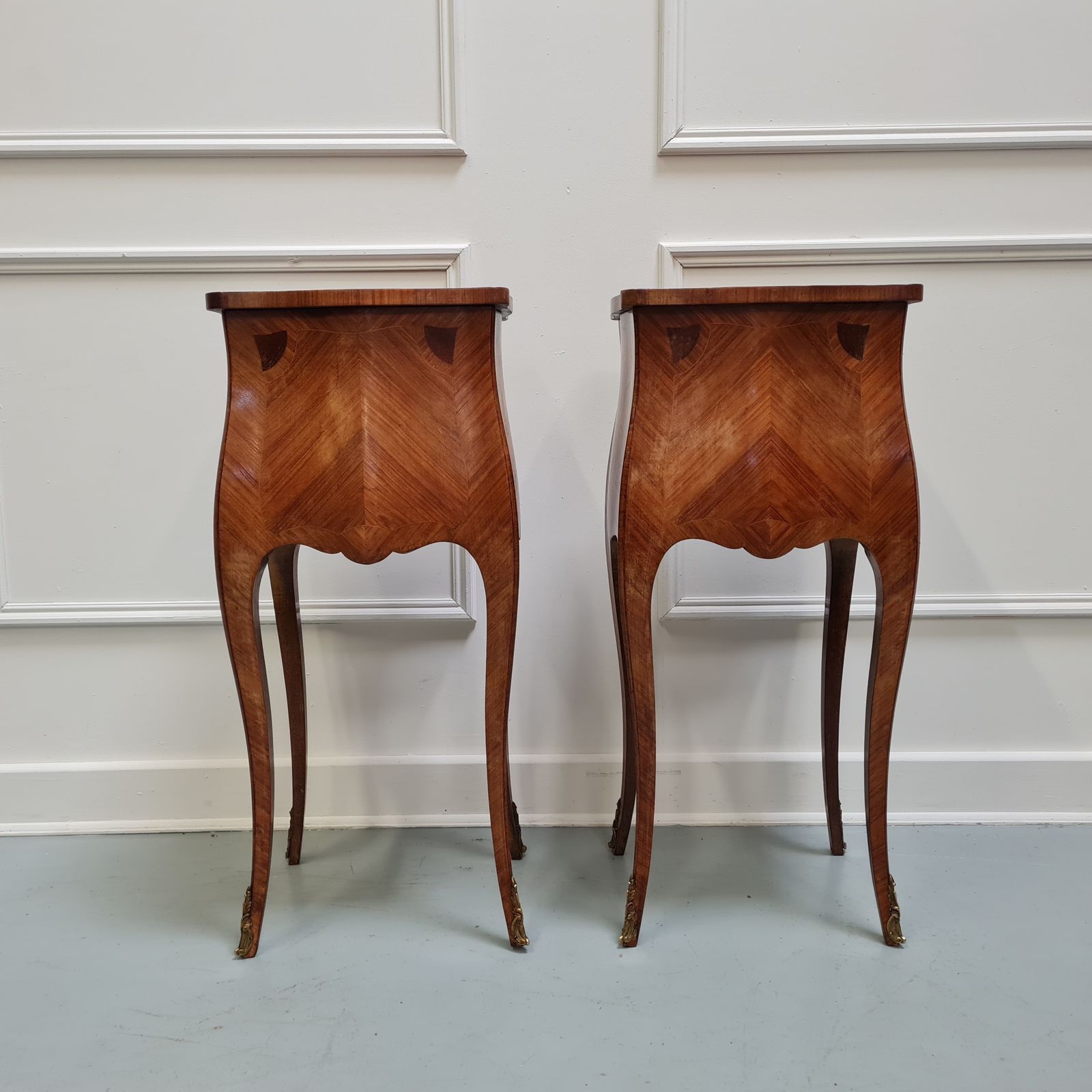 Quality French Kingwood Bedside Tables C1930 Free Del Eng/Wales photo buy