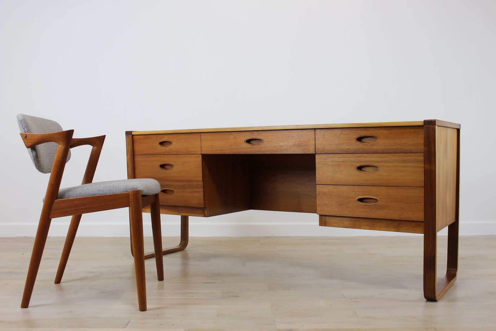 Uniflex Walnut K Range Shallow Desk By Peter Hayward