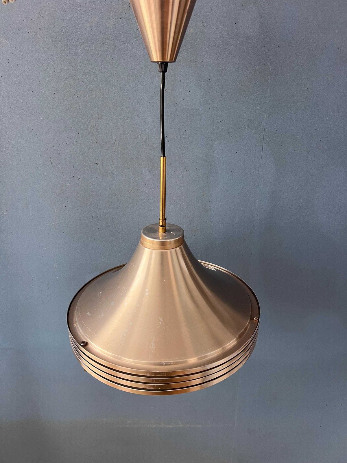 Mid-Century Hanglamp van Geborsteld Aluminium met Kristalglazen Kap photo vinterior