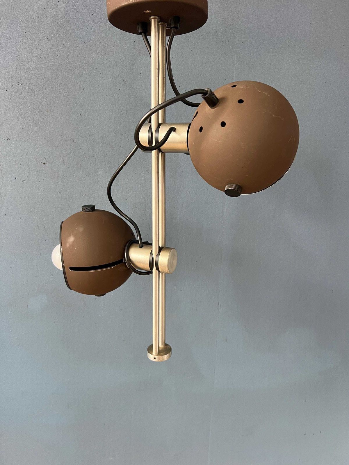 Bruine Plafondlamp | Space Age Armatuur | Vintage Eyeball Lamp photo vinterior