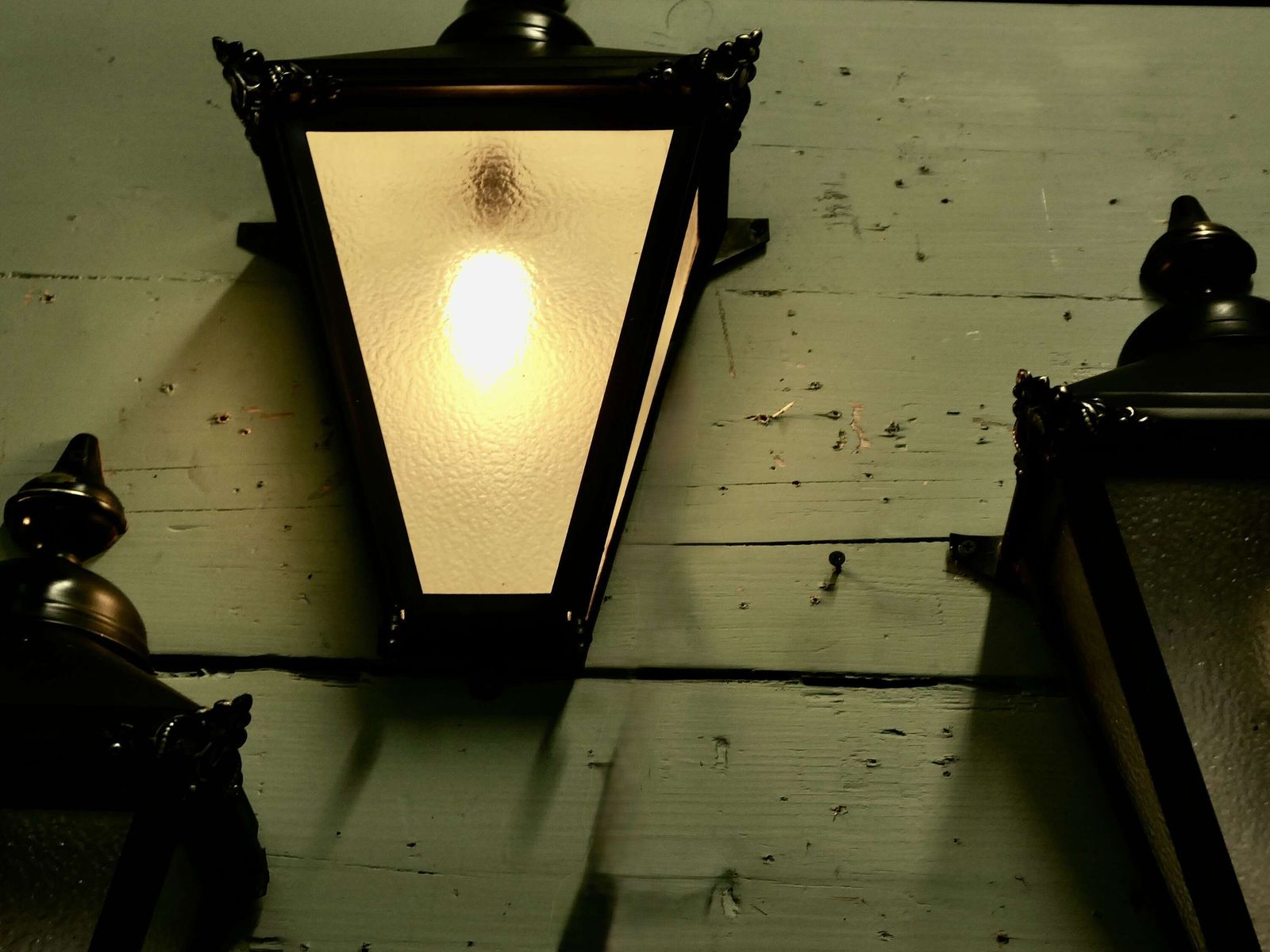 Set Of 4 Traditional Wall Lanterns These Are Traditional Style Wall Lanterns They Are Mad photo 1194.0