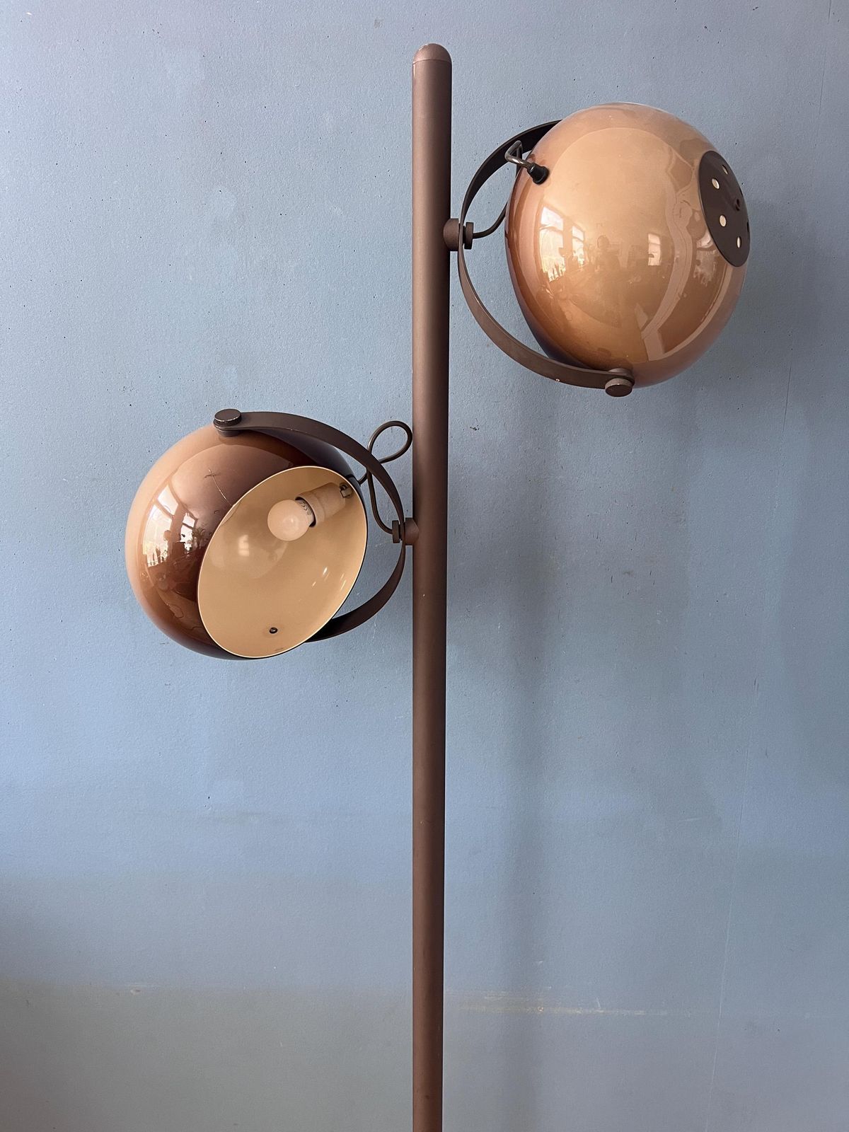 Herda Staande Lamp   Mushroom Vloerlamp   Bruin Mid-Century photo vinterior