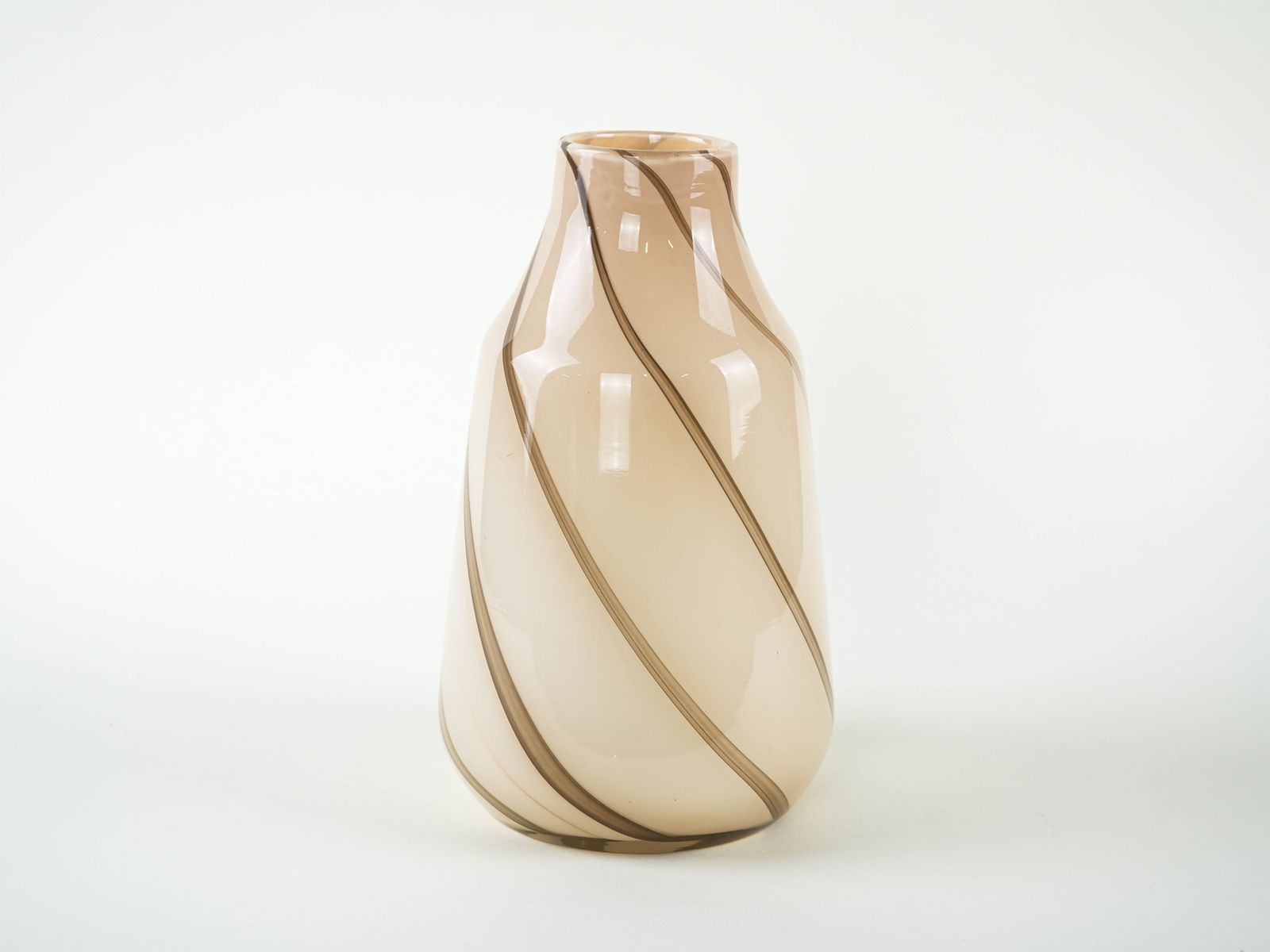 Beige glazen vaas, Deens design, jaren 1970, Made In Denmark photo furniture