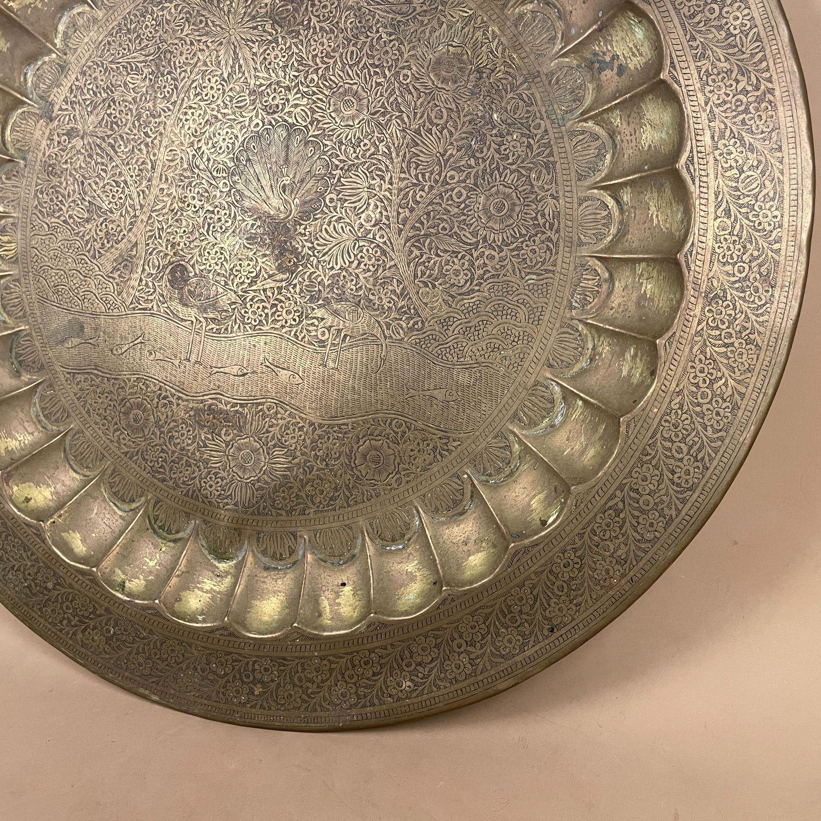 Indian Metal Gold Patterned Brass Tray 58cm Plate Asian Handmade Etched Intricate Decorative Patterned Wall Art Round Vintage Antique photo 89.0