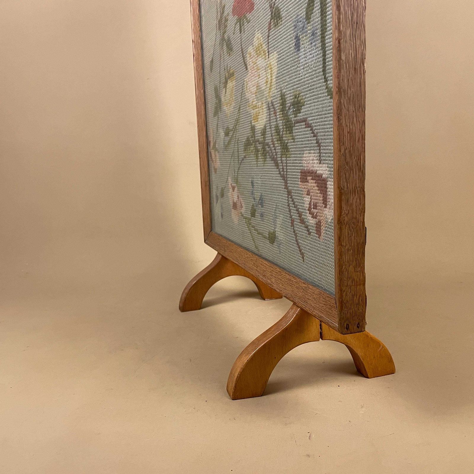 Embroidered Fire Screen Wooden Frame Floral Fabric Panel Country House Needlework Arts And Crafts Fireplace Fireguard Antique Victorian Blue photo Home Fixtures