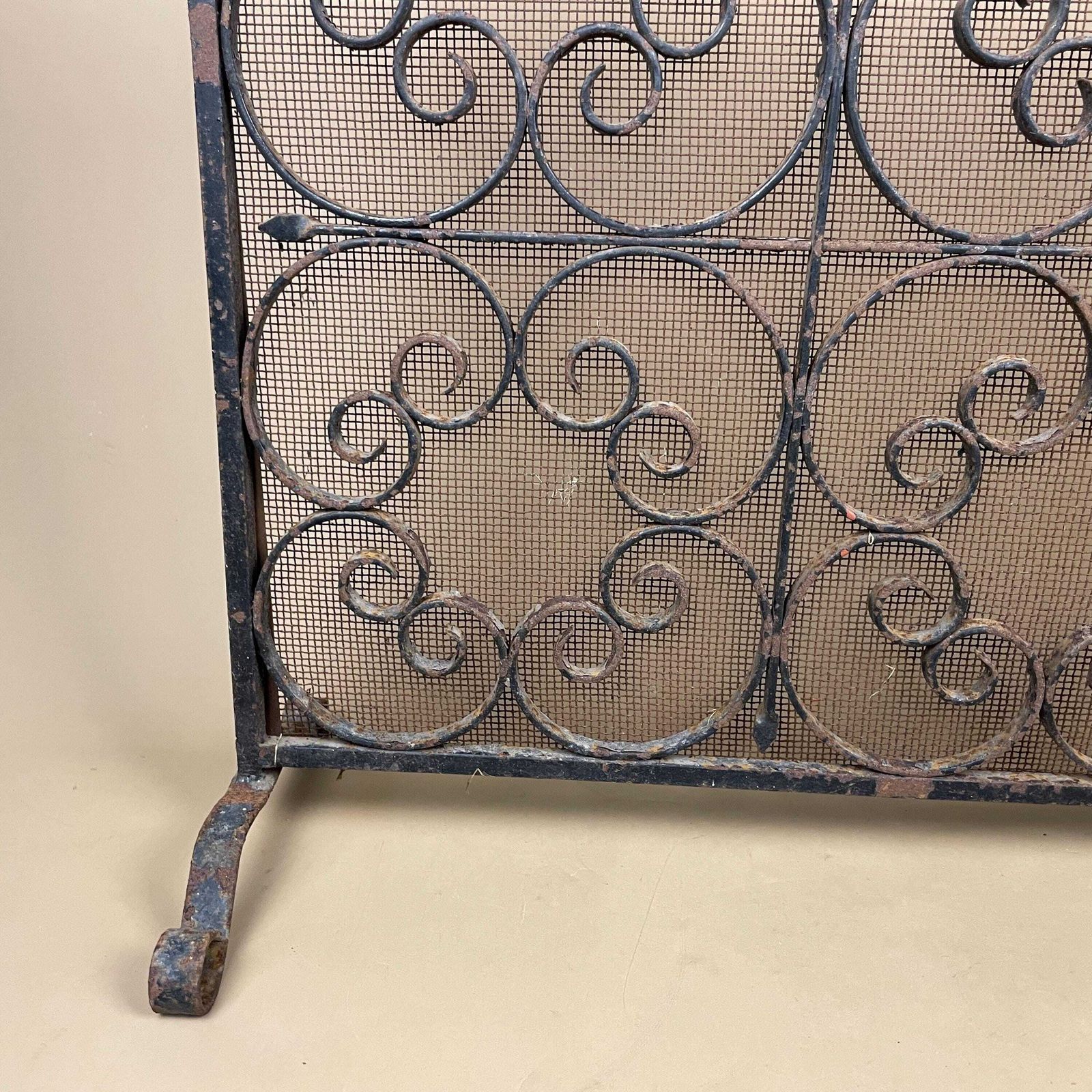 photo furniture Antique Fireguard Fireplace Screen Metal Cast Iron Black Vintage Fire Guard Victorian Ornate Freestanding Patterned Rectangle Mesh Wrought