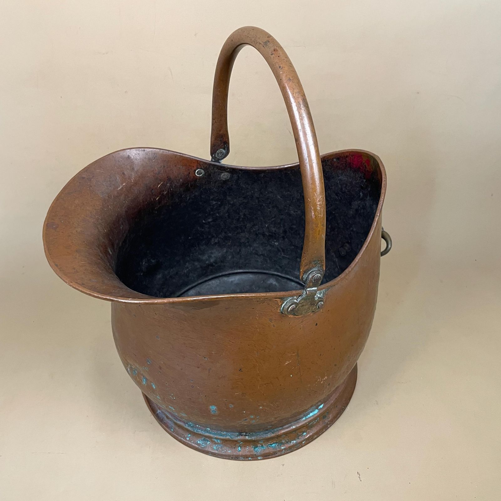 Antique English Metal Copper Coal Bucket Handle Fireside Fire Side Scuttle Copper Helmet Farmhouse Cottage Vintage Fireplace photo Home Fixtures
