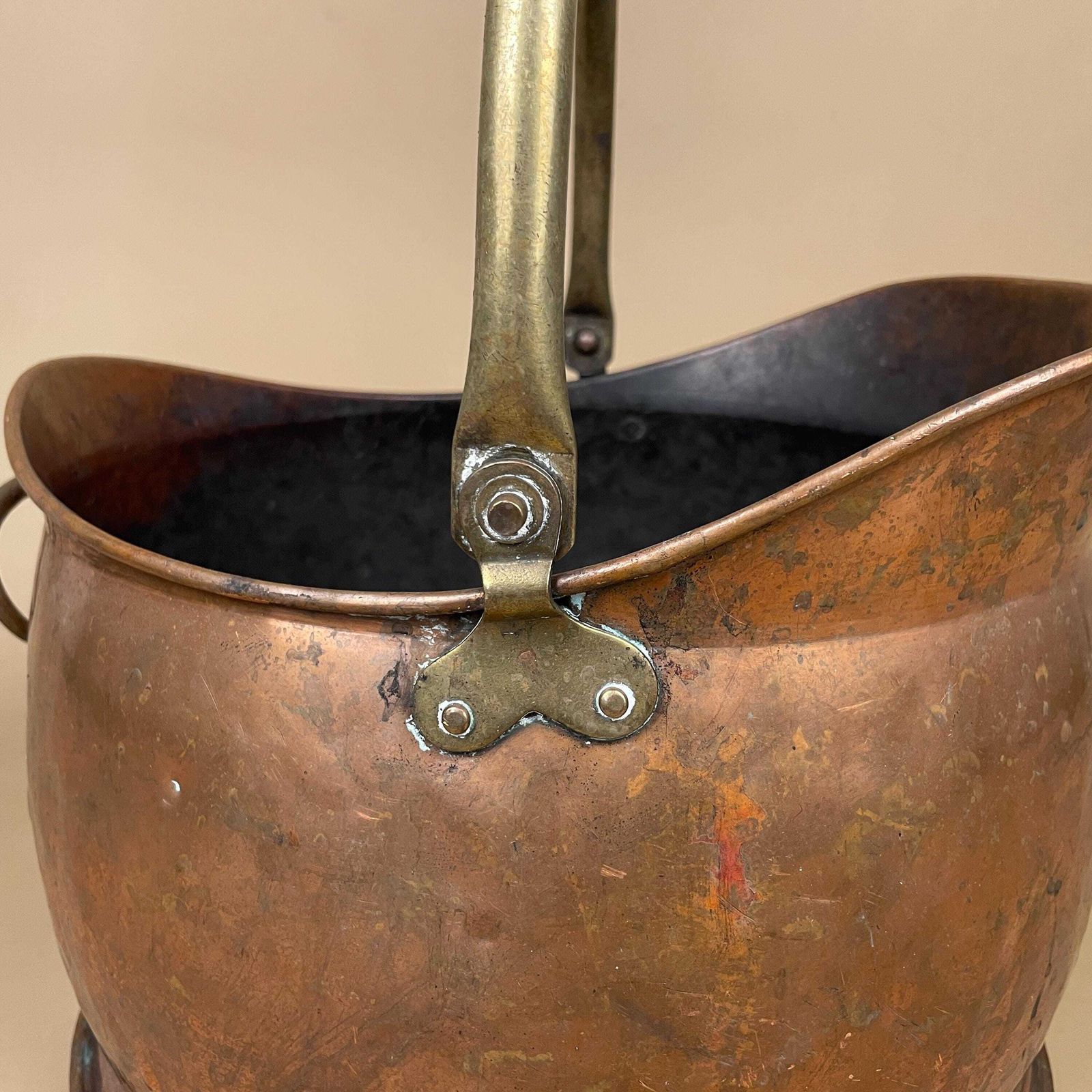 Antique English Metal Copper Coal Bucket Brass Handle Fireside Fire Side Scuttle Copper Helmet Farmhouse Cottage Vintage Fireplace photo buy