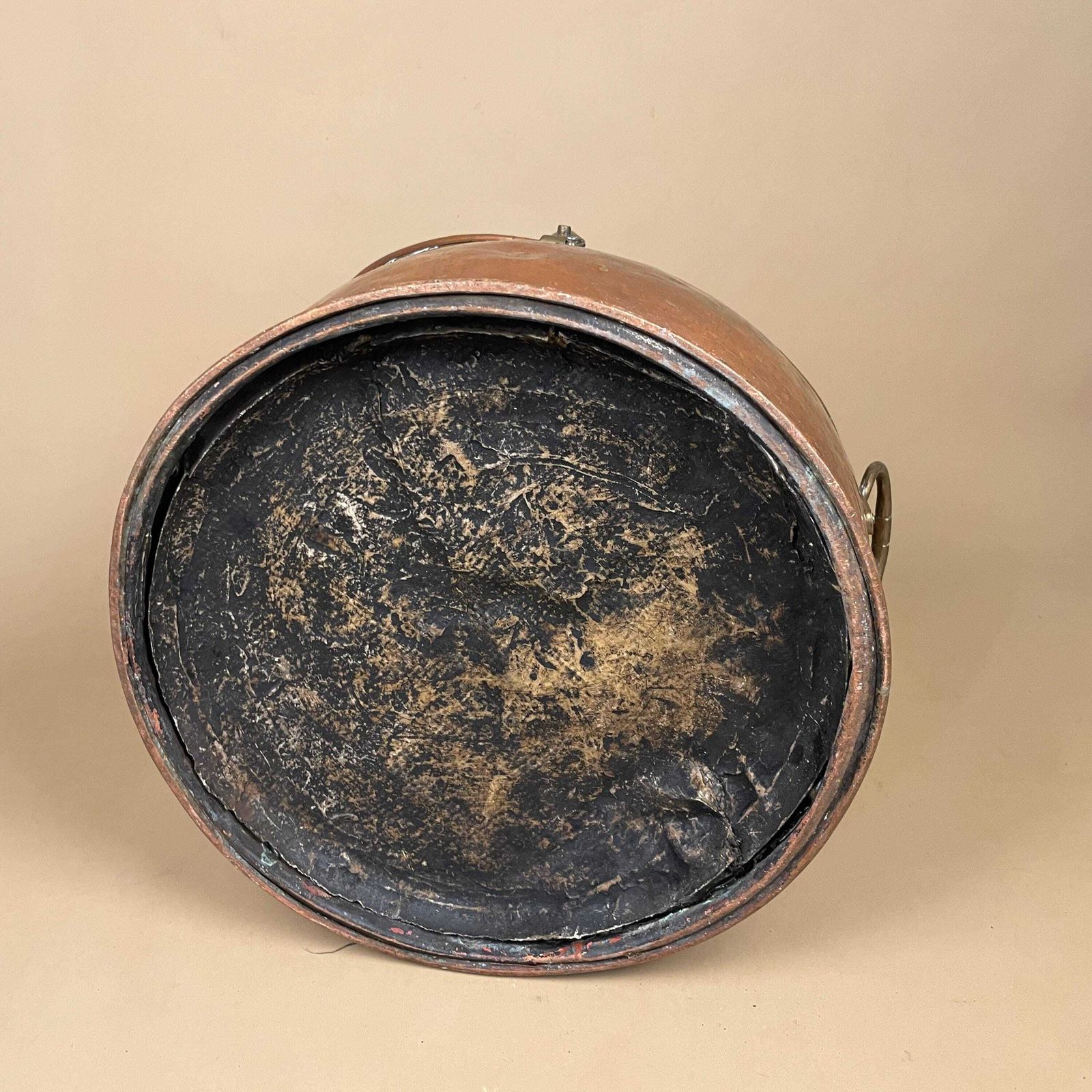 Home Fixtures Antique English Metal Copper Coal Bucket Brass Handle Fireside Fire Side Scuttle Copper Helmet Farmhouse Cottage Vintage Fireplace photo
