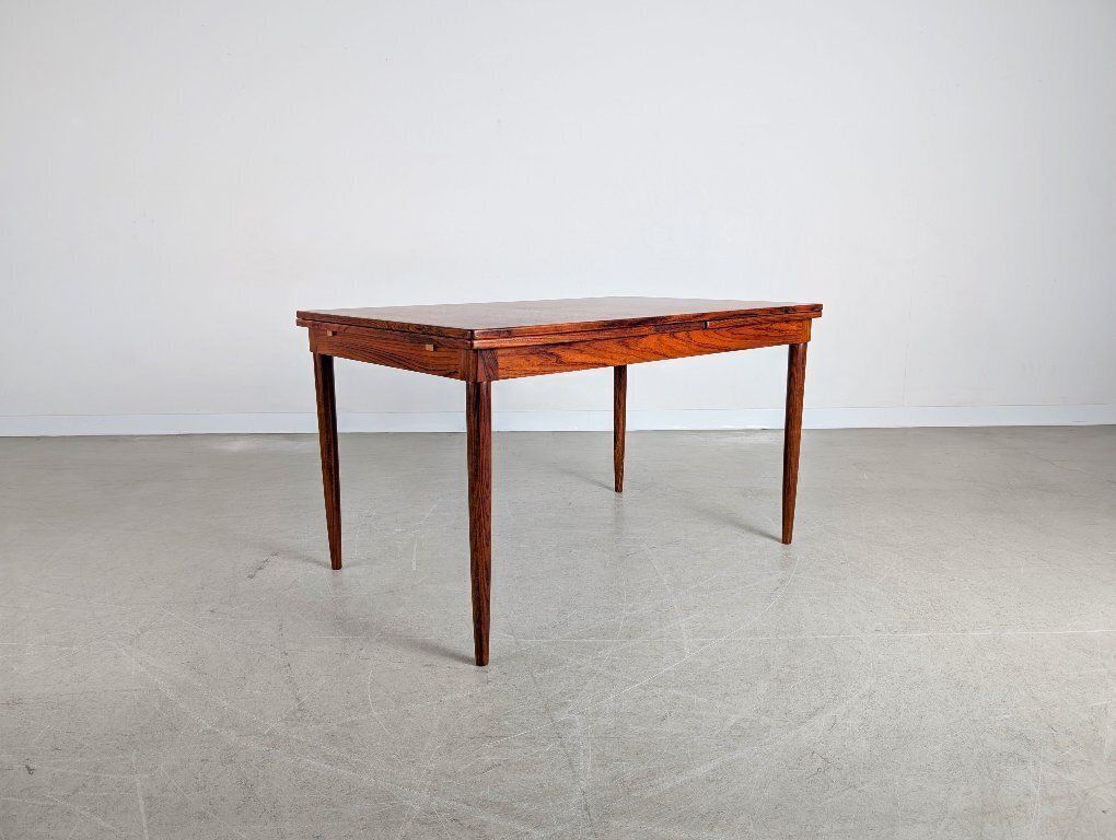 Midcentury Extendable Dining Table Jl By Niels Møller, Rosewood Vintage photo Furniture