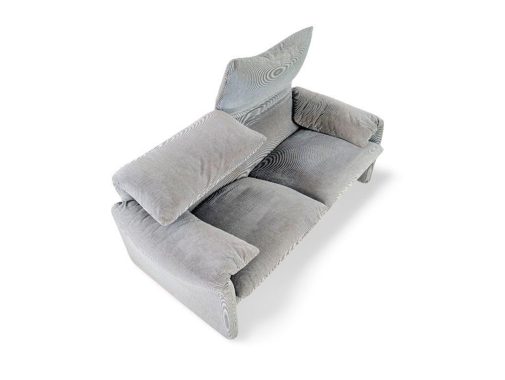 Cassina Maralunga tweezitsbank Vico Magistretti corduroy stof bruin grijs photo vintage