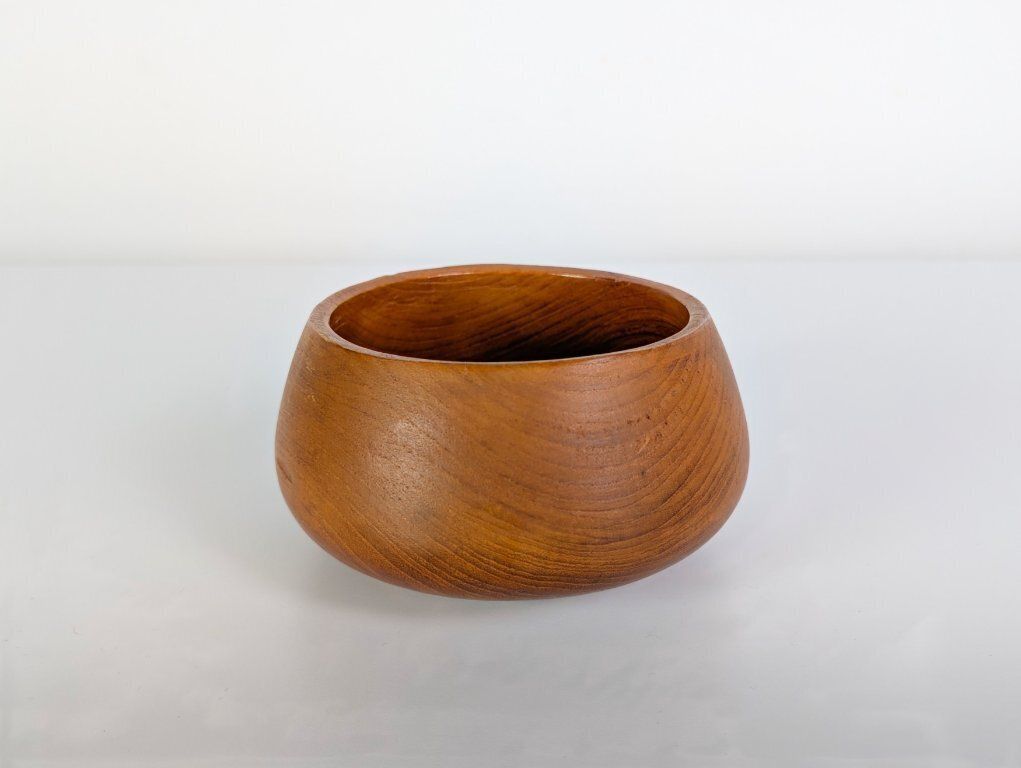 Lot de 2 bols vintage en bois, bols en teck, design danois, tapas photo for sale